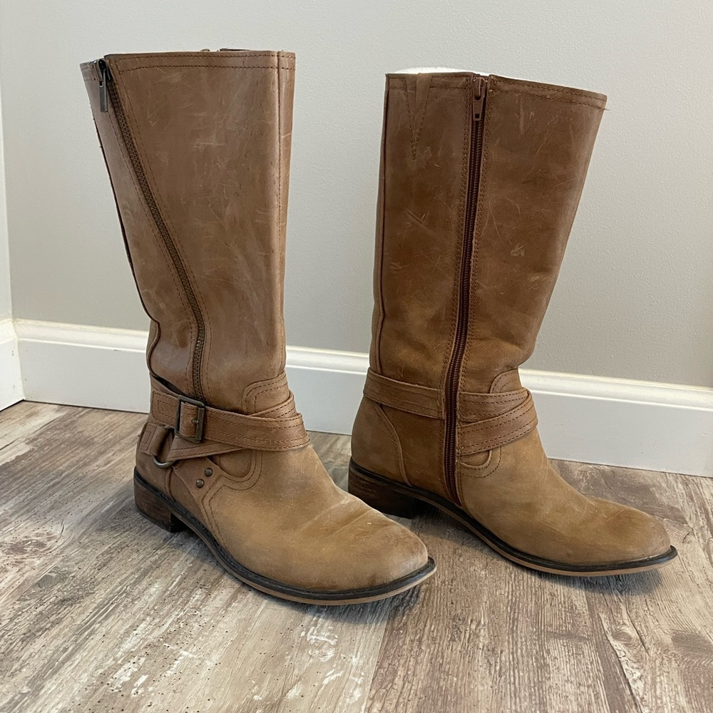 Gianni Bini Size 7.5 Leather Riding Boots